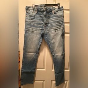 New with tags Men’s American Eagle 34X40 jeans